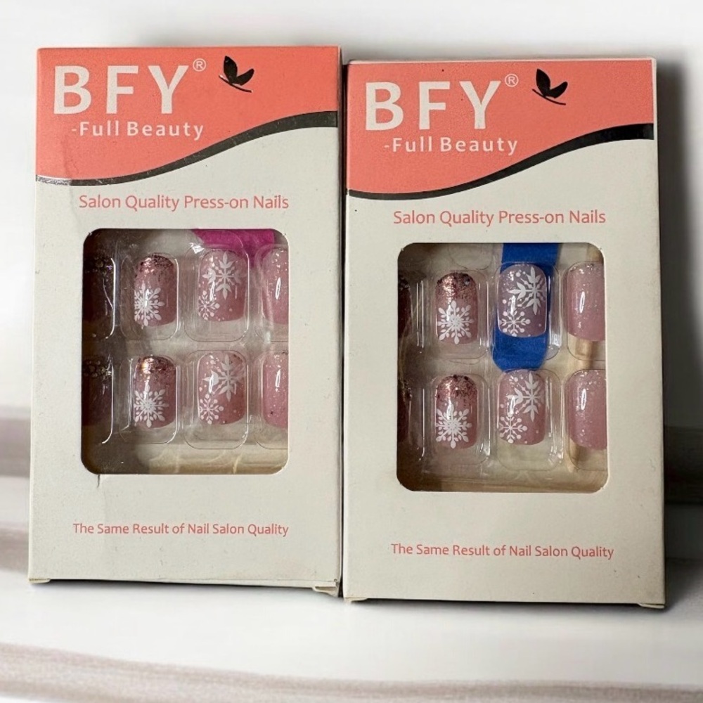 Pink Snowflake Press-On Nails Two Sets